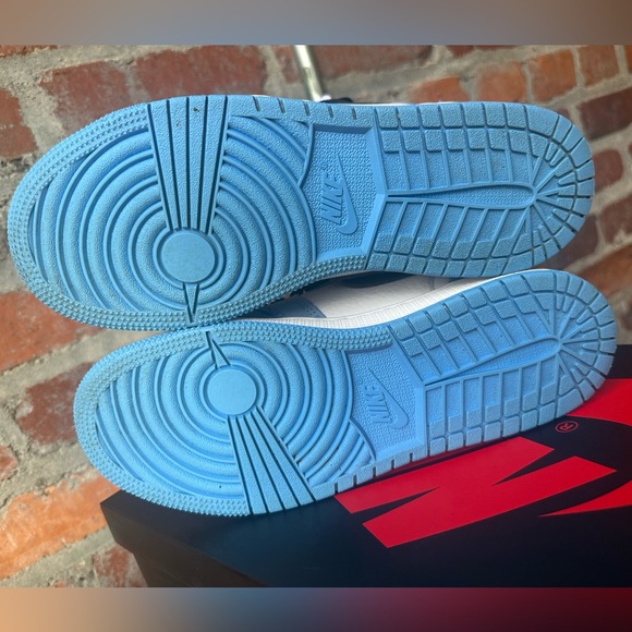 Jordan 1 Retro OG High University Blue - Picture 16 of 16